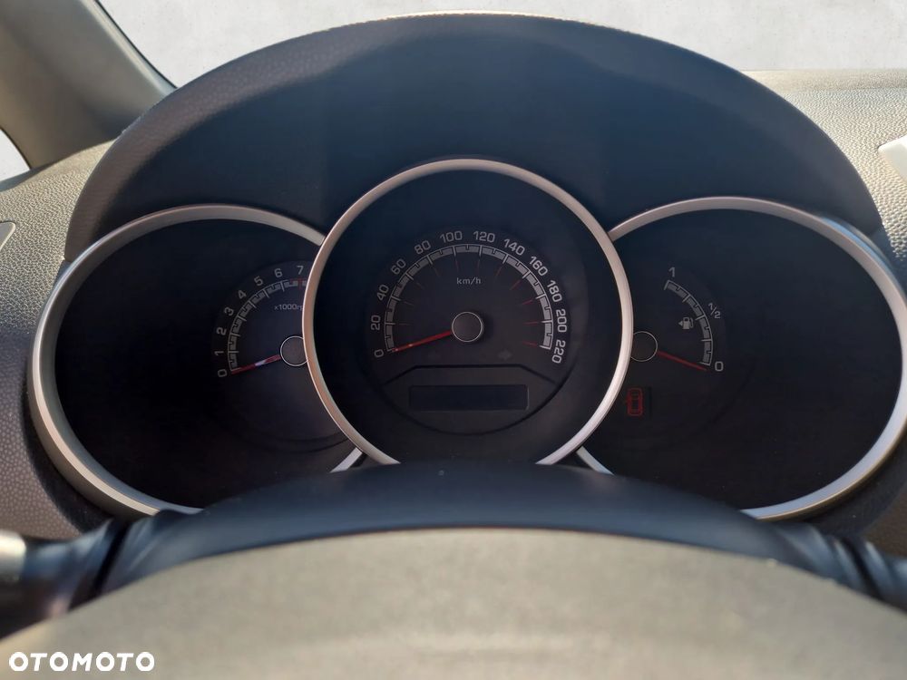 Kia Venga 1.4 M - 17