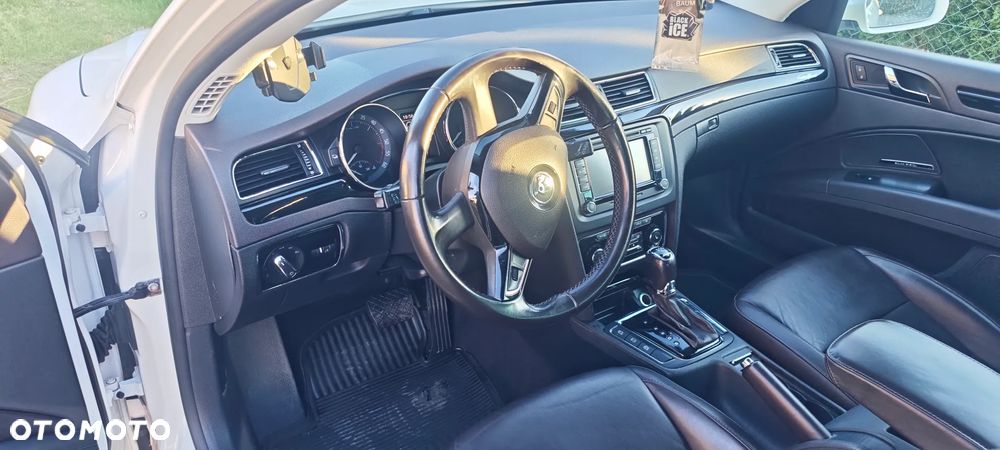Skoda Superb 2.0 TDI 4x4 L&K DSG - 3