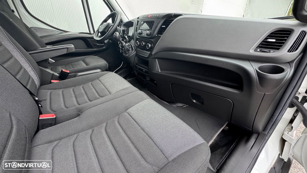 Iveco Daily 3.0 35S16H C/ Plat. Elevatória - 24