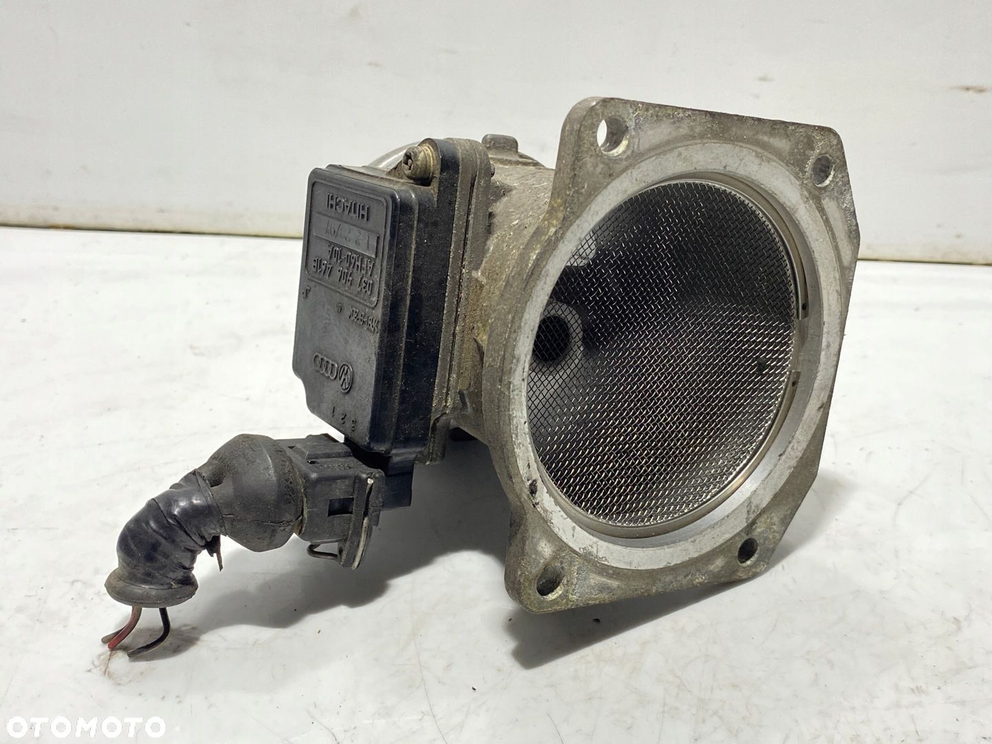 PRZEPŁYWOMIERZ AUDI A4 B5 1.8 SHARAN I 2.0 8V 037906461B - 1