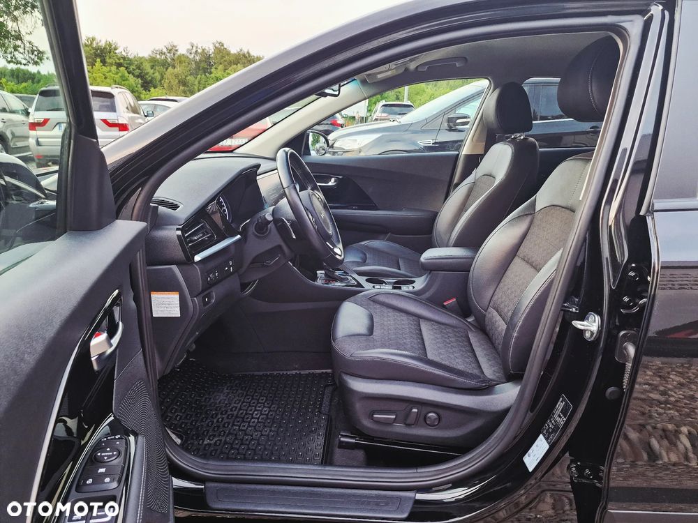 Kia Niro 1.6 GDI Hybrid L Business Line - 13