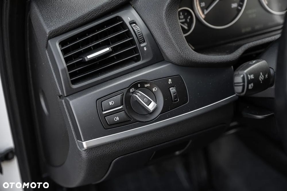 BMW X3 xDrive20d - 17