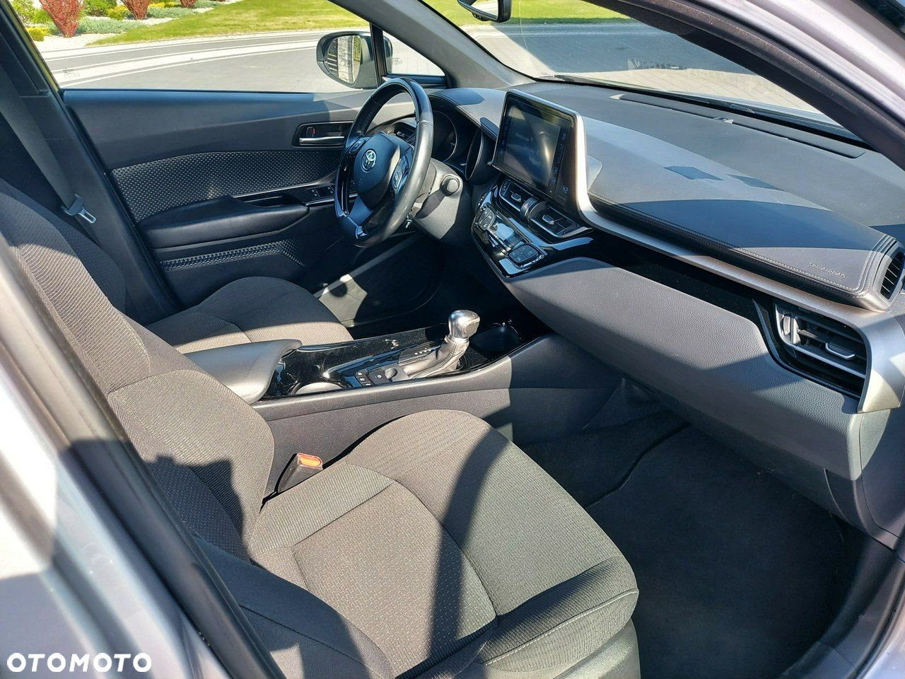 Toyota C-HR - 8