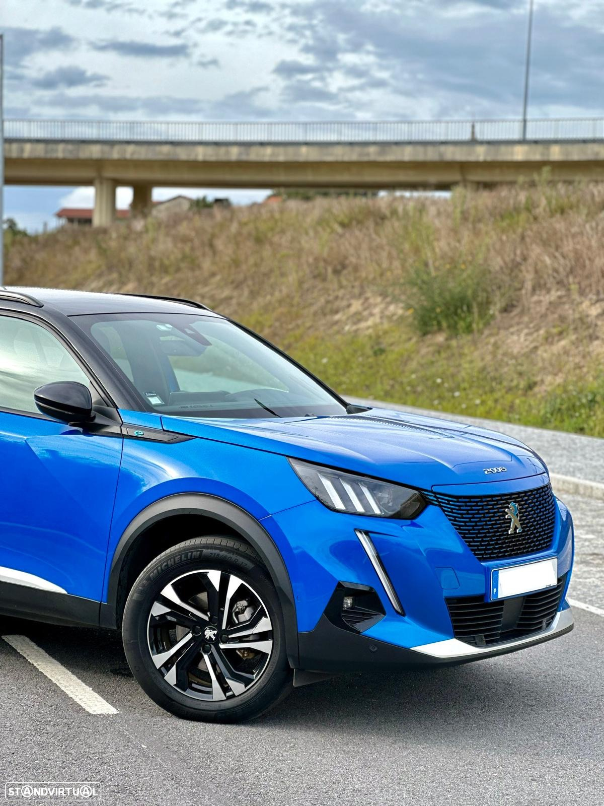 Peugeot e-2008 50 kWh GT Line - 8