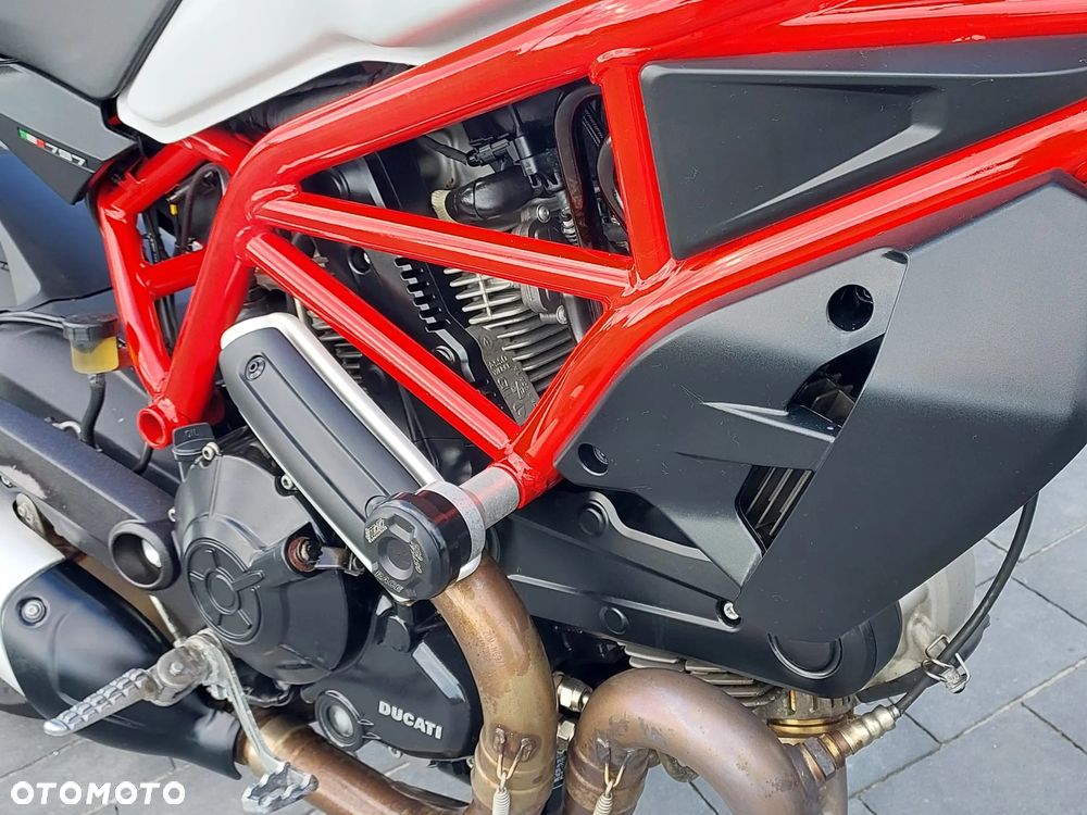 Ducati Monster - 25