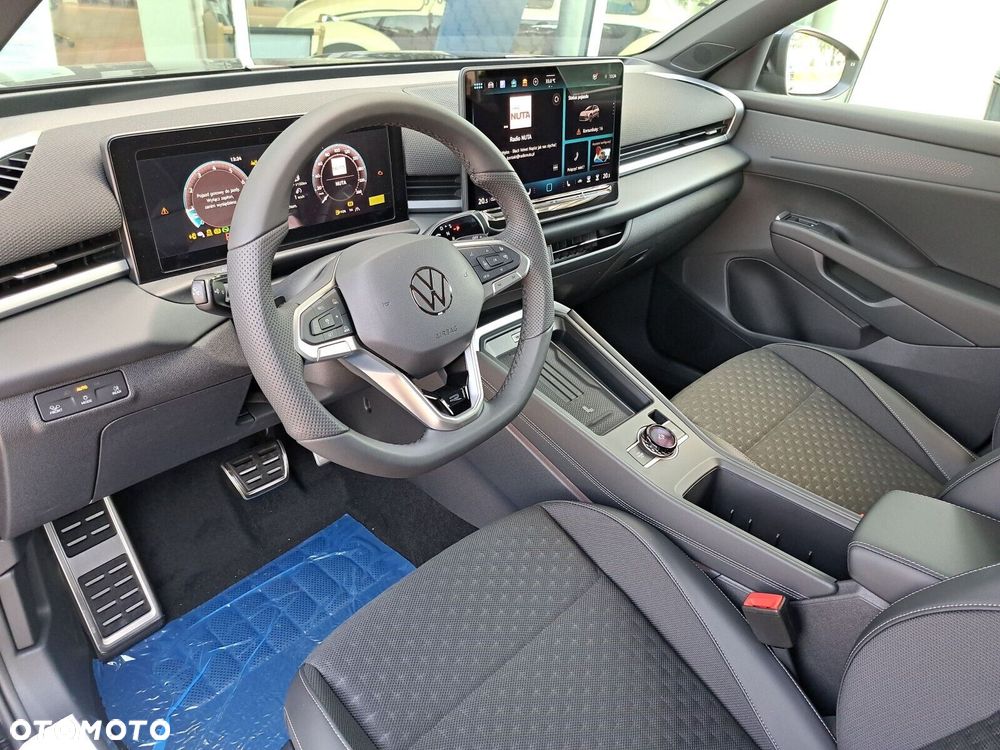 Volkswagen T-Roc - 10
