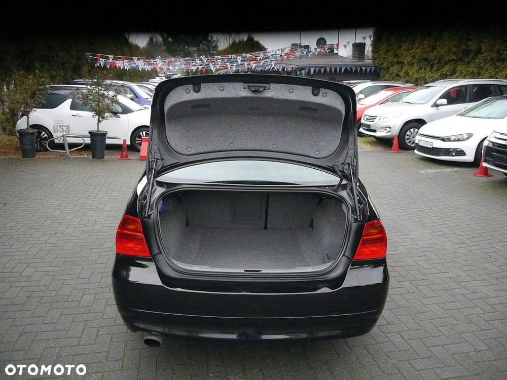 BMW Seria 3 320i - 14