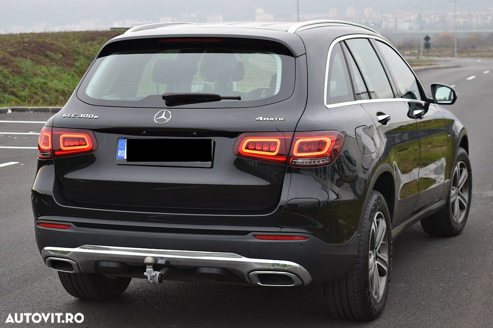Mercedes-Benz GLC 300 e 4MATIC - 4