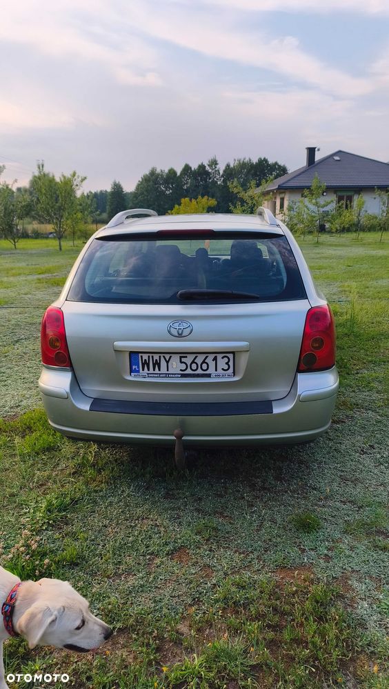 Toyota Avensis - 5