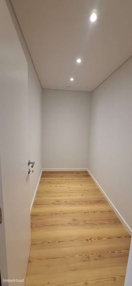 Arrendo Apartamento T2 Novo com garagem em Coimbra - Grande imagem: 4/20