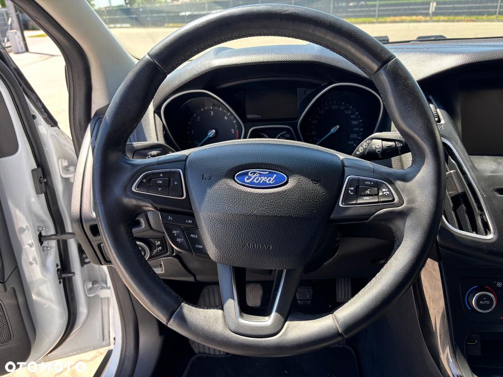Ford Focus - 25