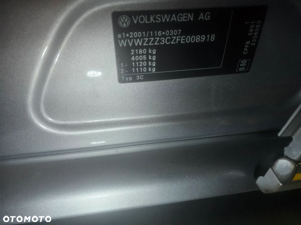 Volkswagen Passat 2.0 TDI Comfortline - 17