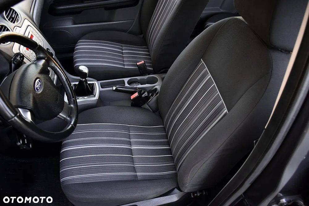 Ford Focus 1.6 16V Style - 28