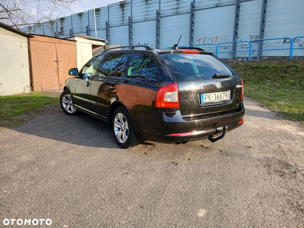 Skoda Octavia 2.0 TDI DPF Elegance - 3
