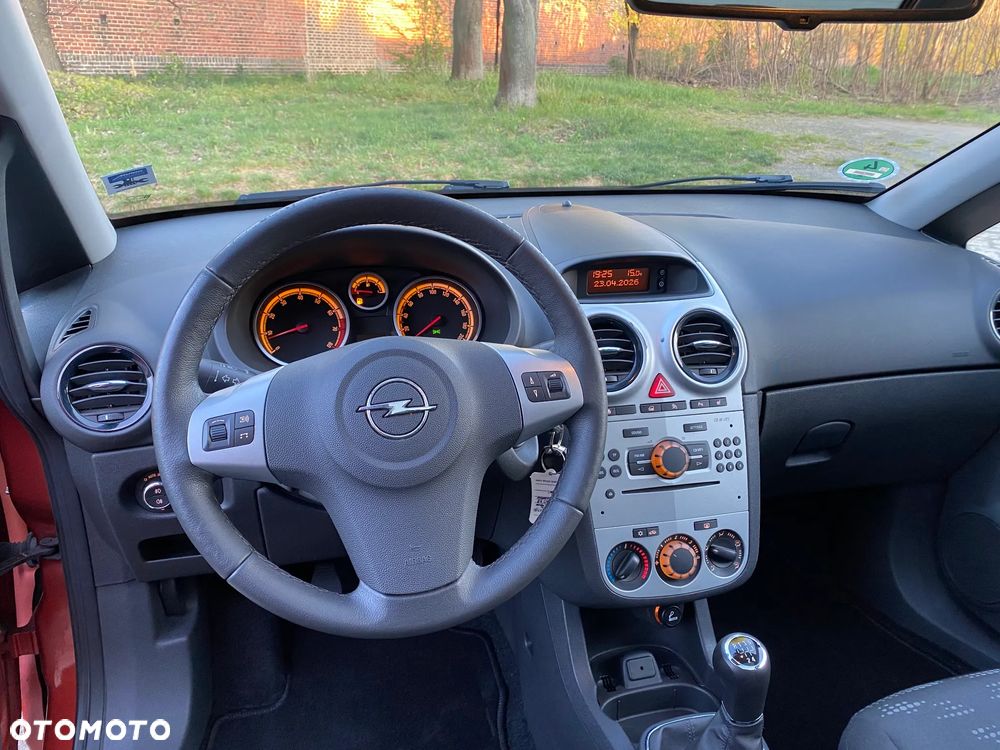 Opel Corsa 1.4 16V Satellite - 22