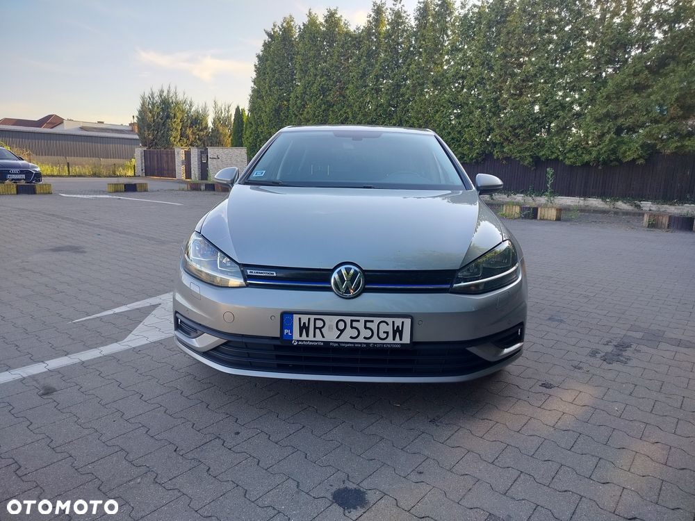 Volkswagen Golf - 5