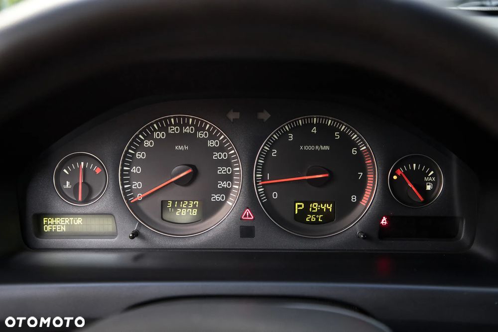 Volvo V70 2.4 Summum - 17