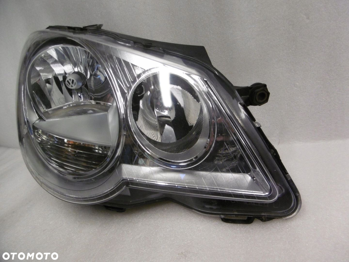 VW POLO 6Q1 LIFT - lampa przednia prawa - 3
