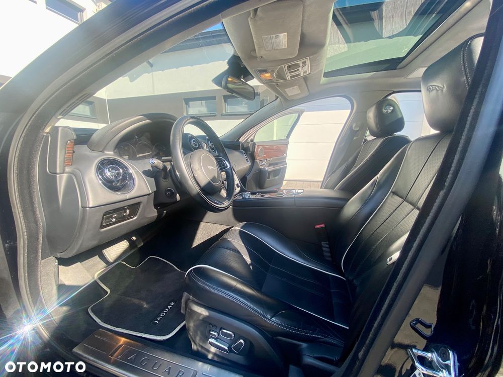 Jaguar XJ 3.0 T LWB AWD Portfolio - 19