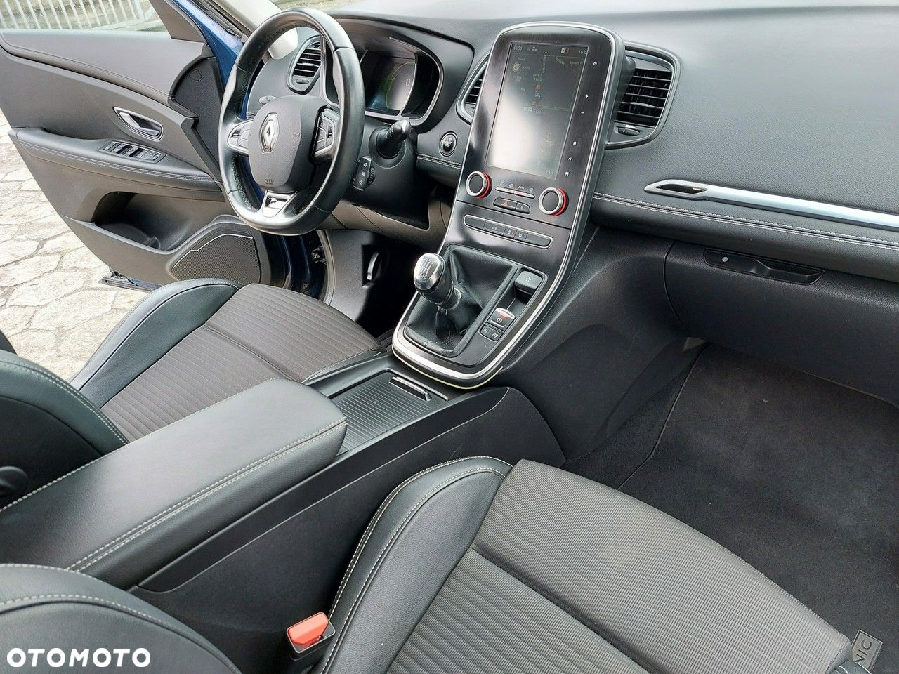 Renault Scenic ENERGY TCe 130 INTENS - 15