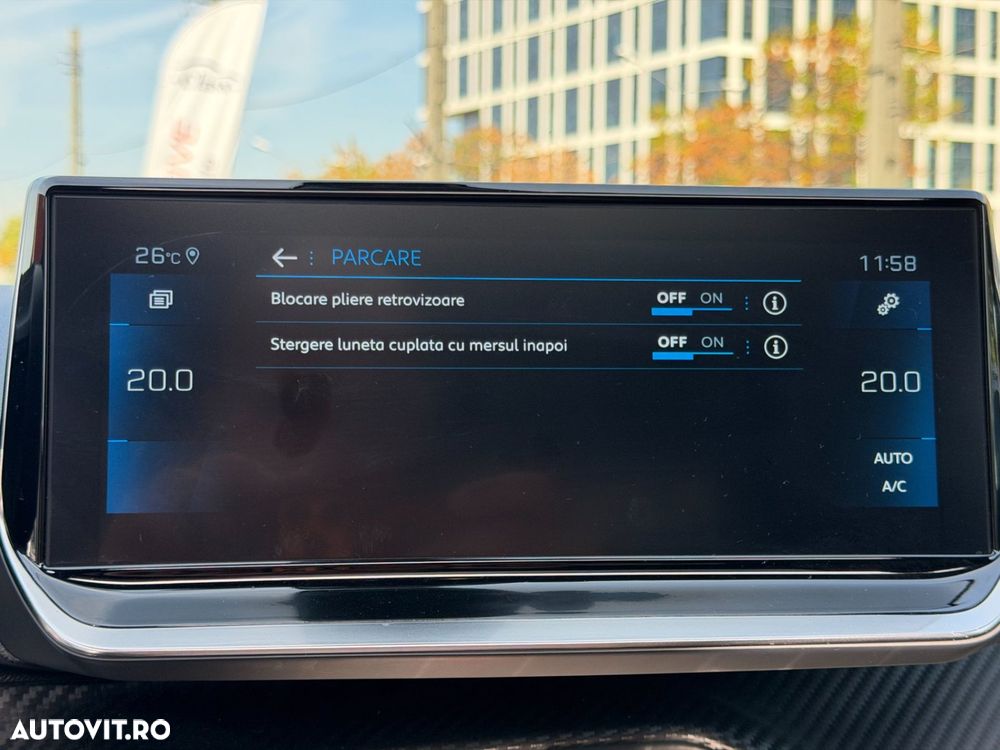 Peugeot 2008 1.2L PureTech 130 S&S EAT8 GT - 26