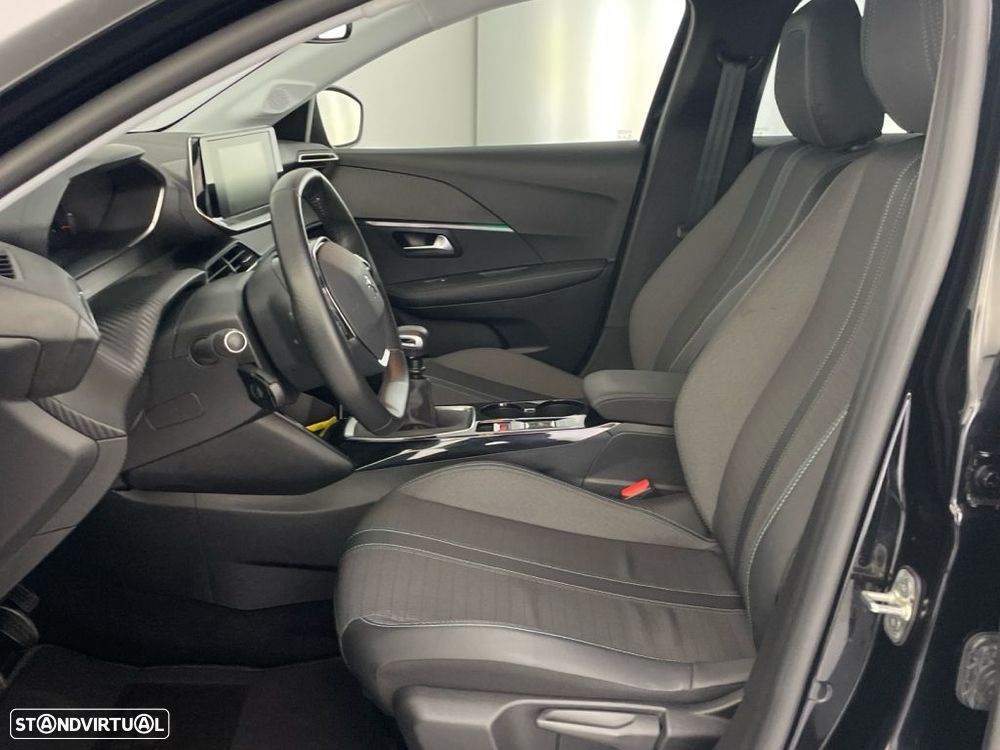 Peugeot 208 1.2 PureTech Active - 11