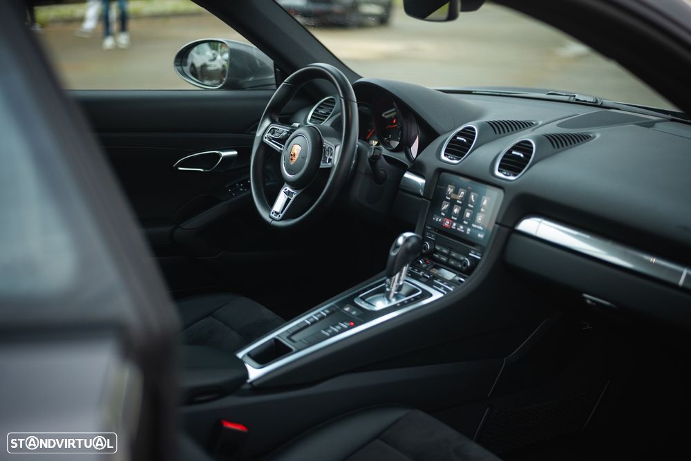 Porsche 718 Cayman 2.0 T PDK - 32