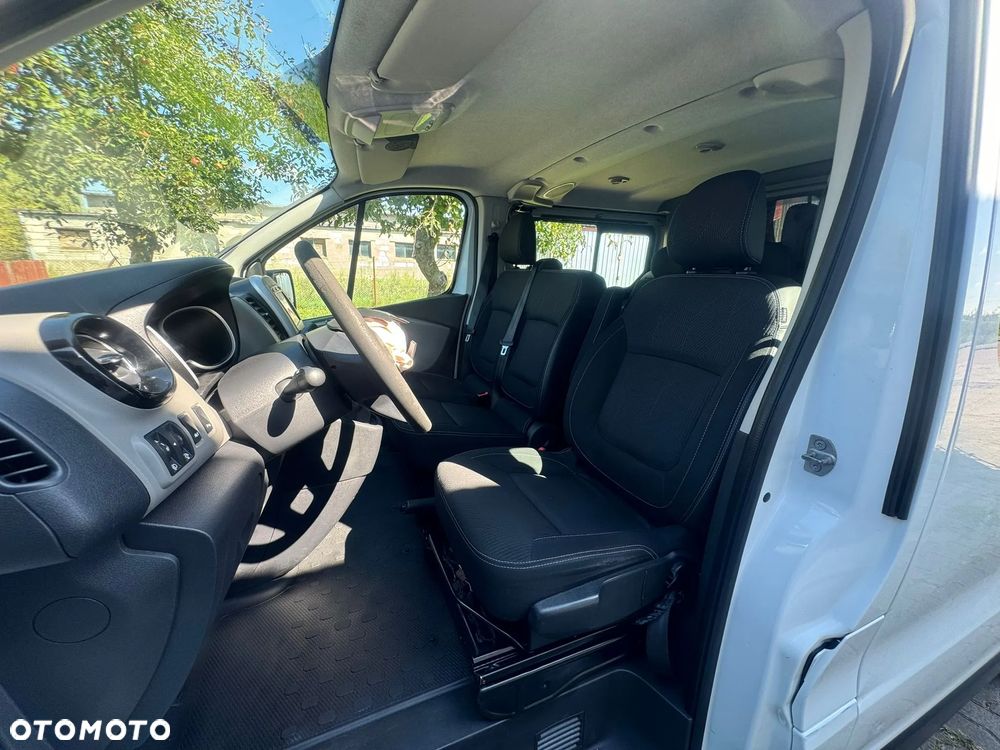 Renault Trafic - 12