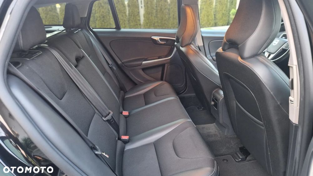 Volvo V60 D2 Kinetic - 21
