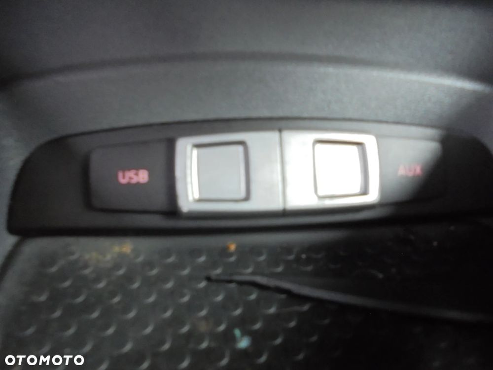 Seat Leon 1.6 TDI DPF Style - 24