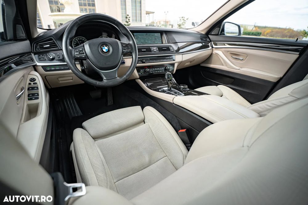 BMW Seria 5 530d xDrive - 28