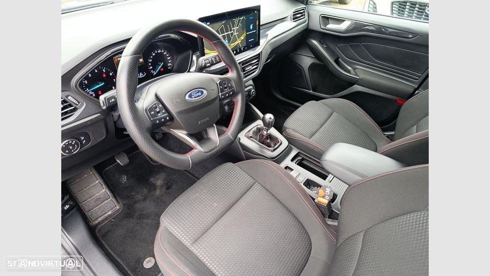 Ford Focus 1.0 EcoBoost MHEV ST-Line - 16