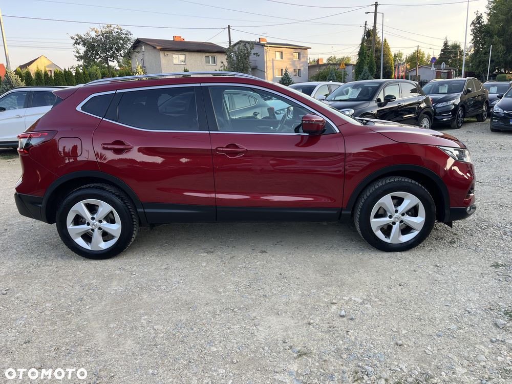 Nissan Qashqai 1.6 DIG-T N-Connecta - 4