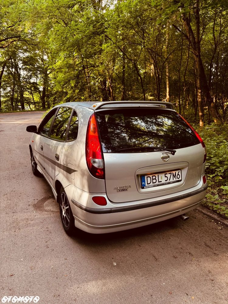 Nissan Almera Tino 1.8 Visia - 3