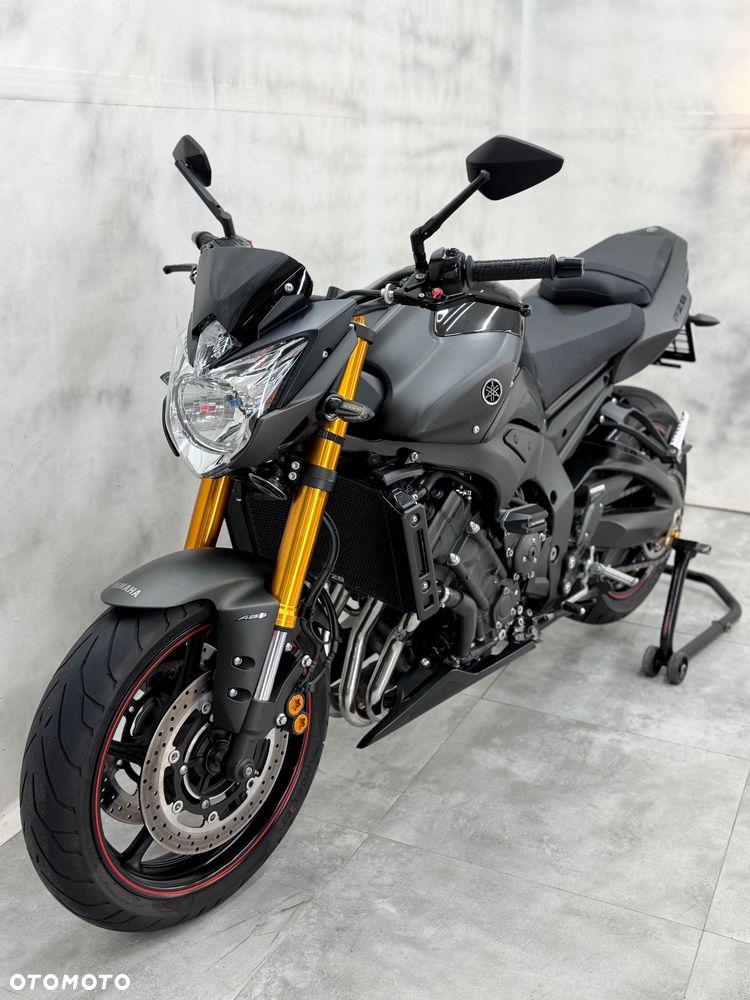 Yamaha FZ8 - 13