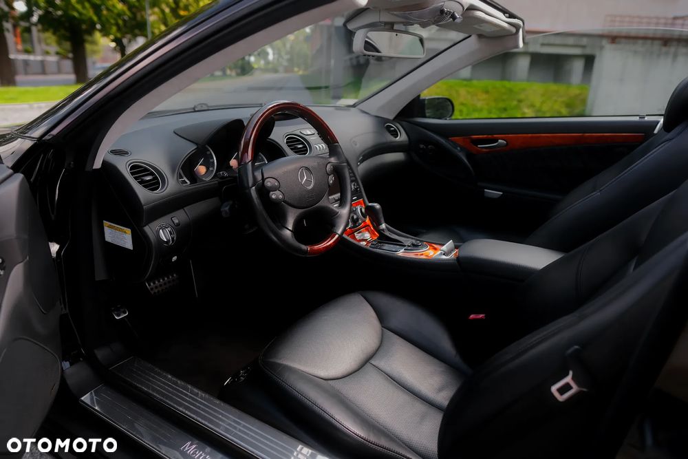 Mercedes-Benz SL - 16