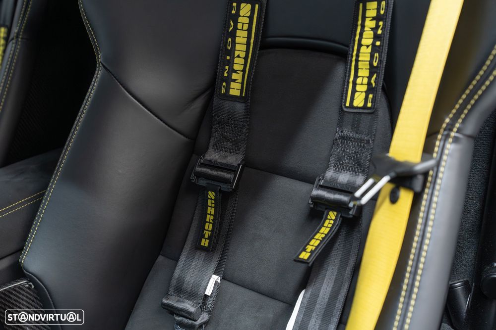 Porsche 718 Cayman GT4 PDK - 23