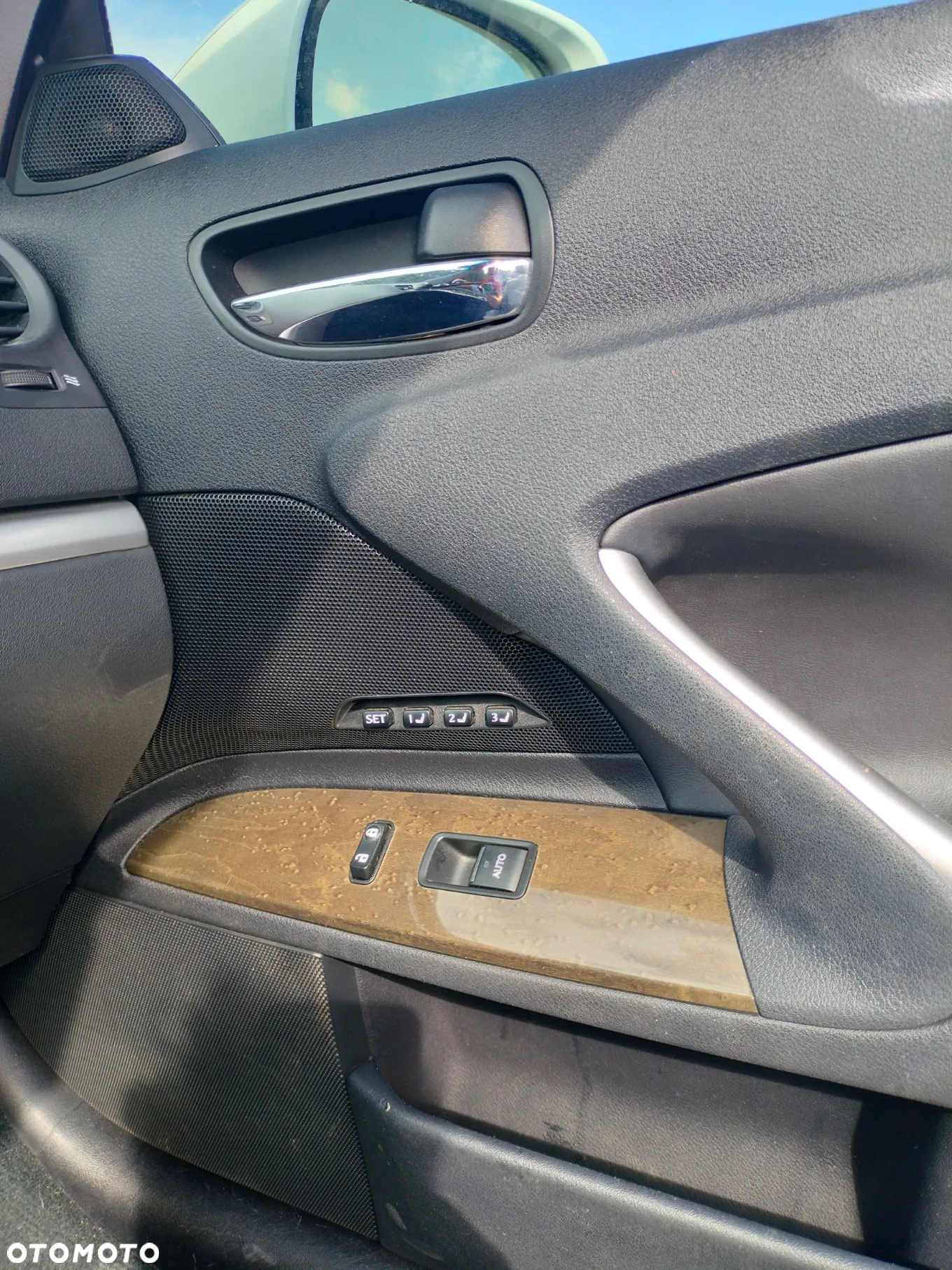 Lexus IS - 26