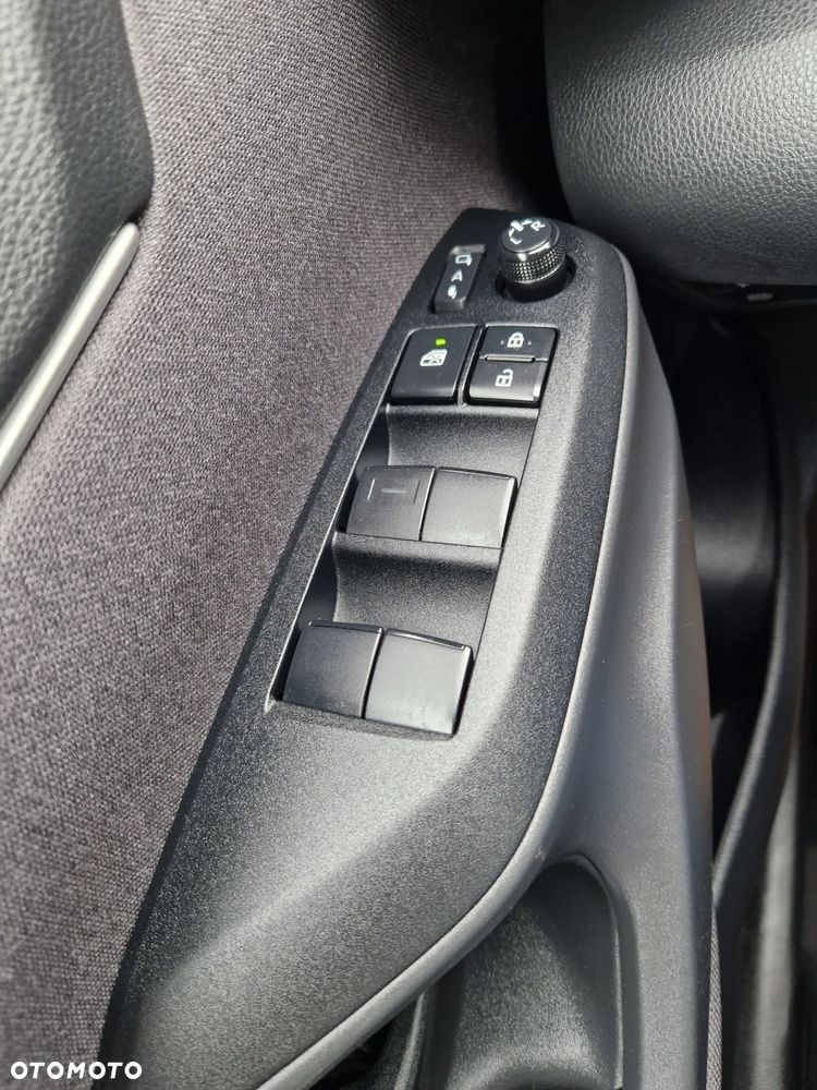 Toyota Yaris Cross 1.5 VVT-i Business Edition - 1