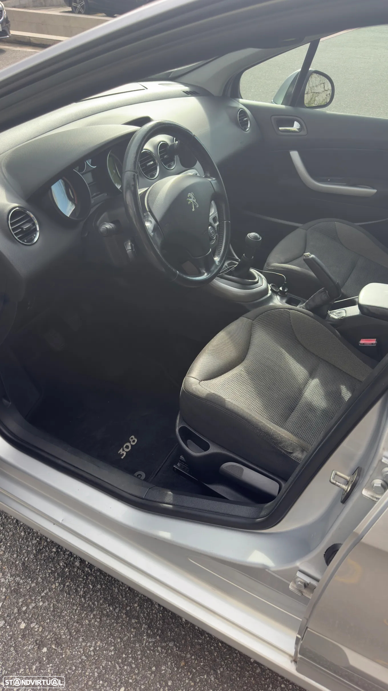 Peugeot 308 1.6 HDi Executive - 14