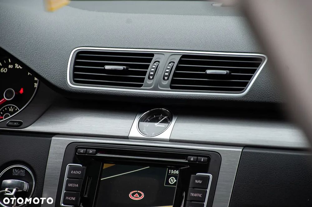 Volkswagen Passat 2.0 Blue TDI SCR Highline - 19