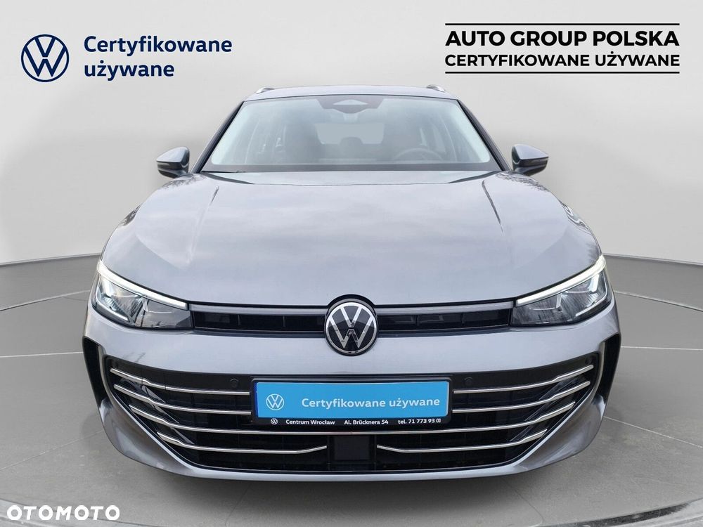 Volkswagen Passat - 12