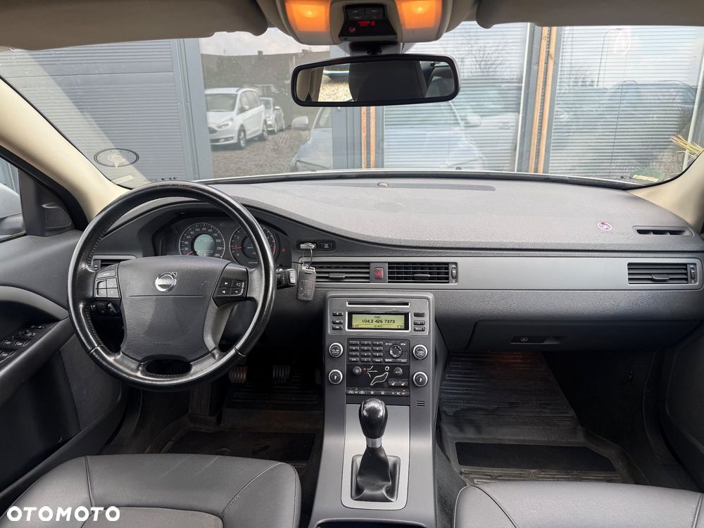 Volvo V70 2.0 - 17