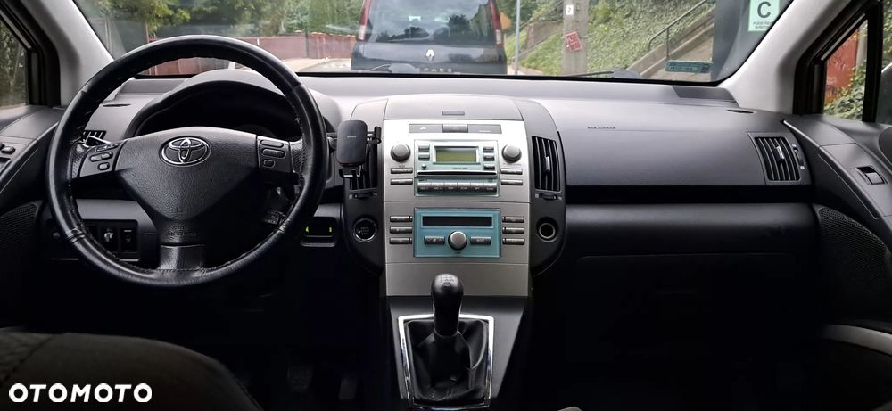 Toyota Corolla Verso 1.8 Sol + 7os - 16