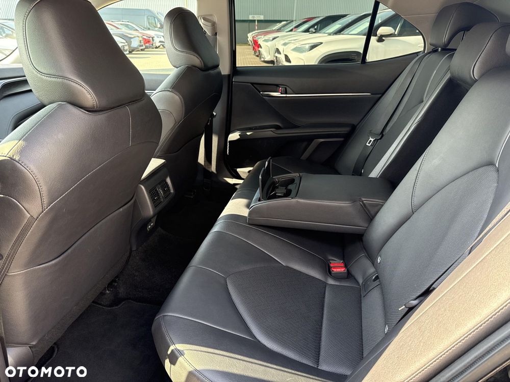 Toyota Camry 2.5 Hybrid Executive CVT - 12