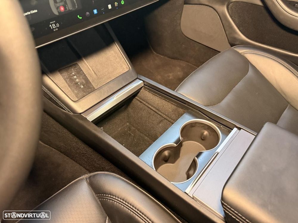 Tesla Model 3 Long Range Tração Integral - 24