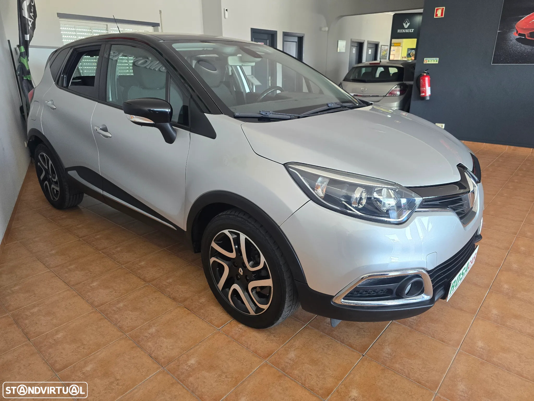 Renault Captur 1.5 dCi Exclusive - 4