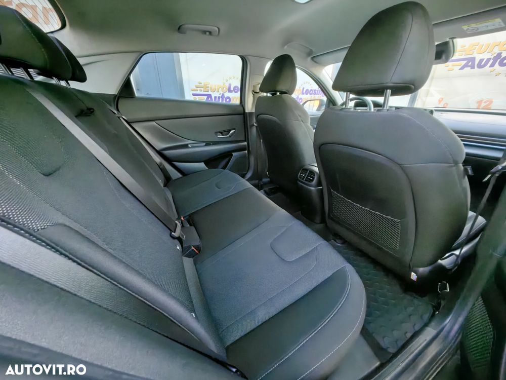 Hyundai Elantra 1.6 l 123 CP CVT Exclusive - 17