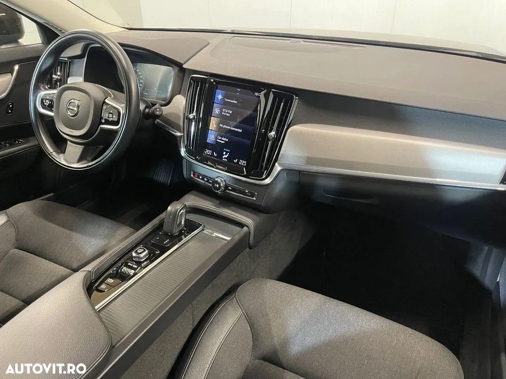 Volvo V90 V90CC B4 MHEV AT AWD Core - 8