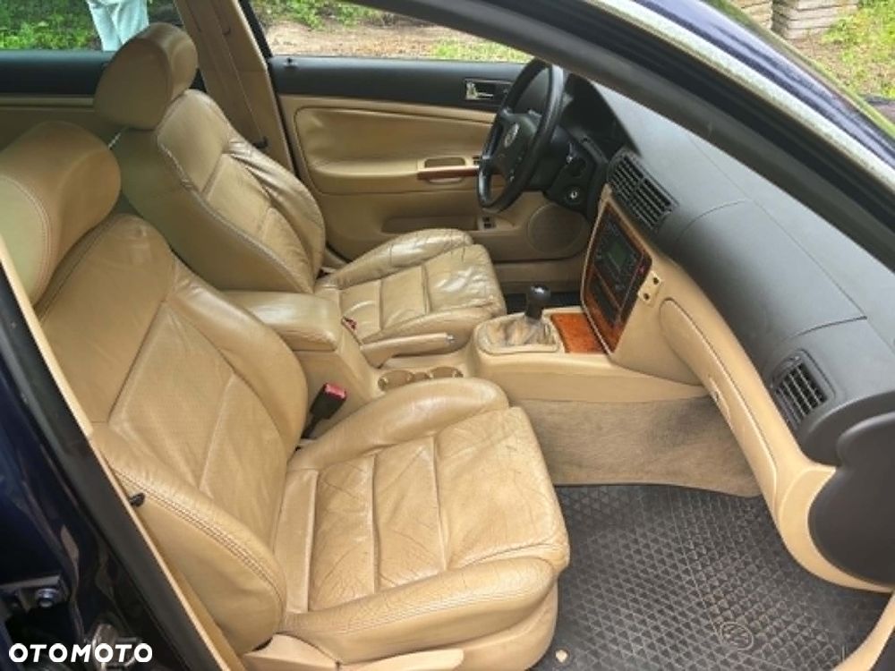 Volkswagen Passat 1.9 TDI Comfortline - 12